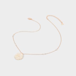 Magnollia Pendant necklace